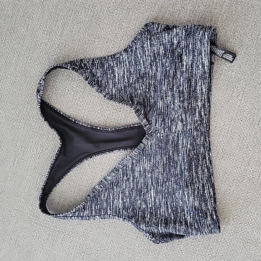 Victoria Sport sports bra